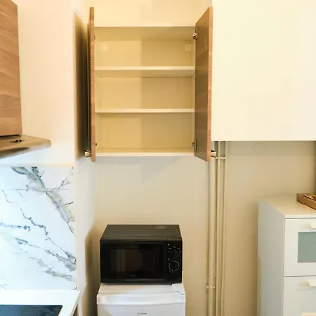 Hanoyi Apartment