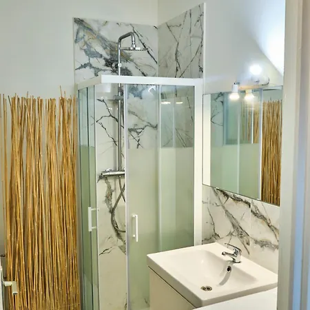 Hanoyi Apartment
